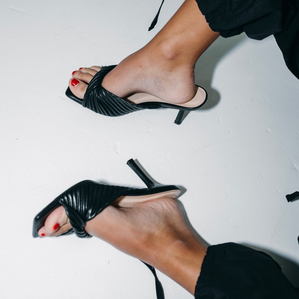 Anne Michelle Black Leather Twist Heels NEW